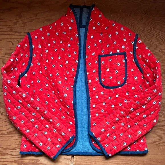 Vintage, reversible, Floral Red, quilted coat ✨ - Picture 1 of 2